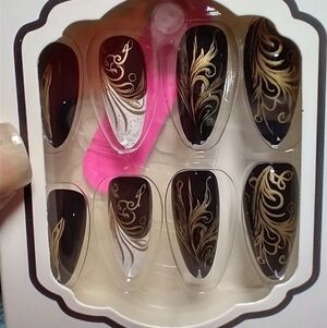 Press on nails white gold black swirl art nail set